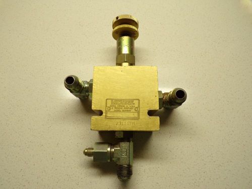 VICKERS VALVE BODY 23111 TM W/ PRV2 10 S 035 PRESSURE REDUCING VALVE (b) - A1