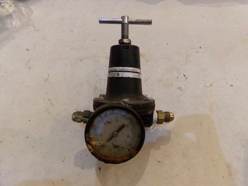 WATTS R119-02C FLUIDAIR 0-125PSI 300PSI 1/4 IN NPT PNEUMATIC REGULATOR - USED