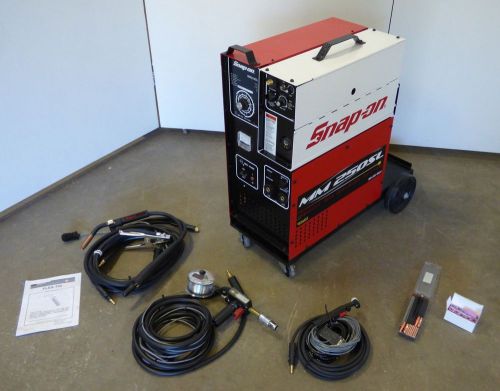 Brand New Snap-On MM250SL &#034;Muscle Mig&#034; Welder TIG Stick Spool Gun