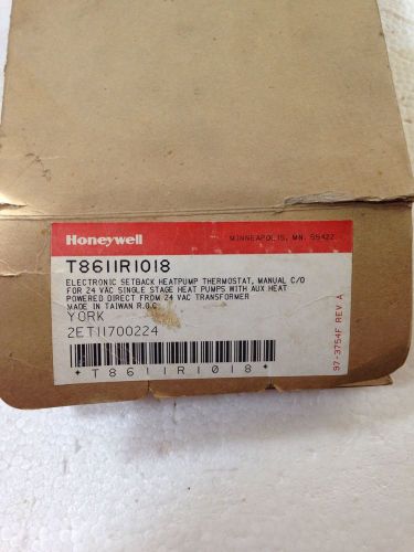 HoneyWell 2ET11700224 York MultiStage ThemoStat