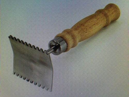 QUEEN EXCLUDER CLEANING TOOL beekeeping HONEY BEES tools EQUIPMENT