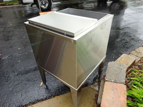 TAPRITE 23X21 COMMERCIAL UNDER BAR ICE BIN W/ 9 CIRCUIT COLD PLATE W/ LIDS