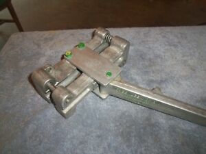 GREENLEE NO. 1810 OFFSET BENDER 1/2&#039;&#039;