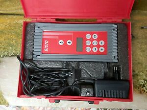 Leica DISTO Laser Distance Measuring Tool with Case/Manual/AC/DC Cords***